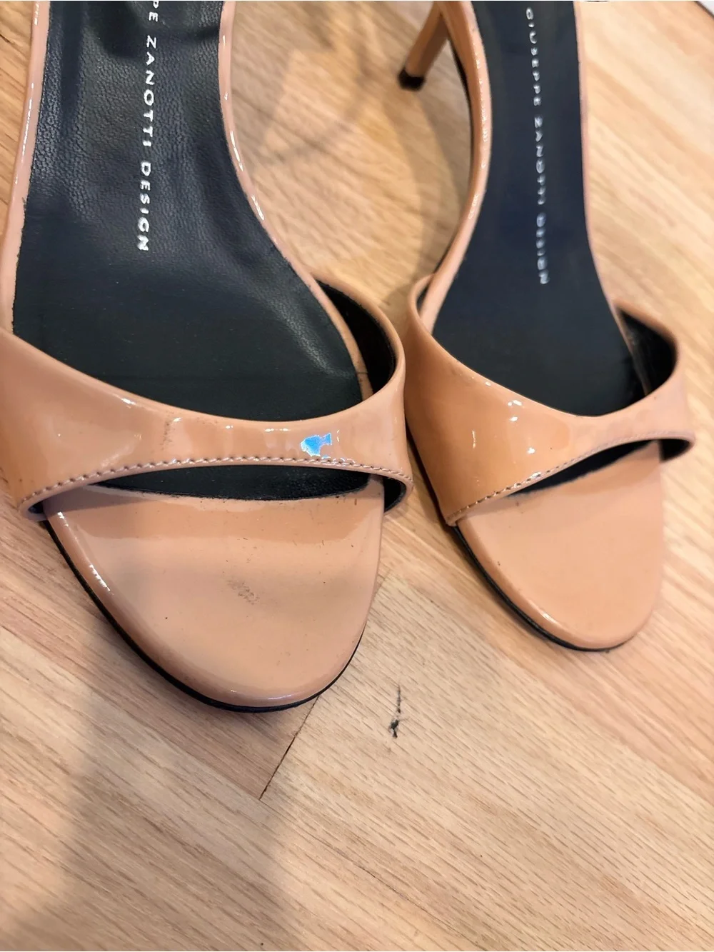 Giuseppe Zanotti tan patent leather sandals with kitten heel & ankle strap sz 37